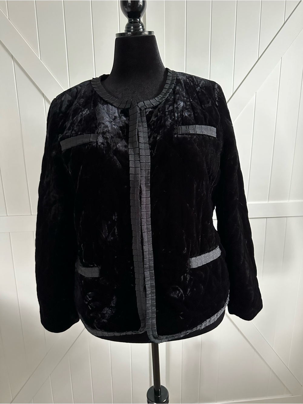 Talbots Women’s XL Black Crushed Velvet Blazer Jacket Hook & Eye